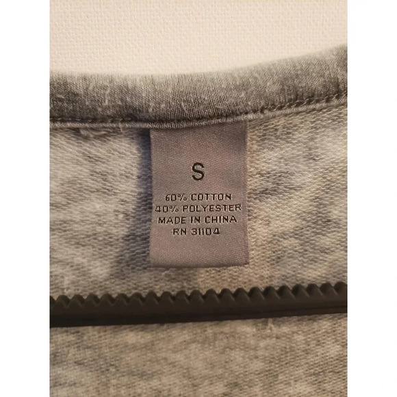 Gray Print Top - Picture 2 of 4